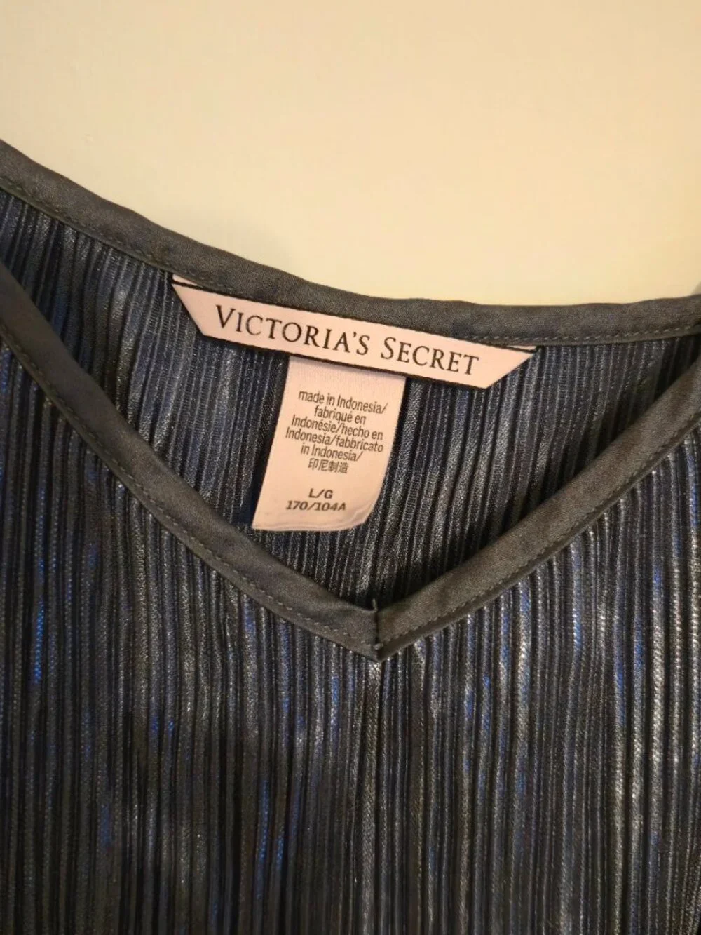 Victoria's Secret shimmery pleated tank (L)